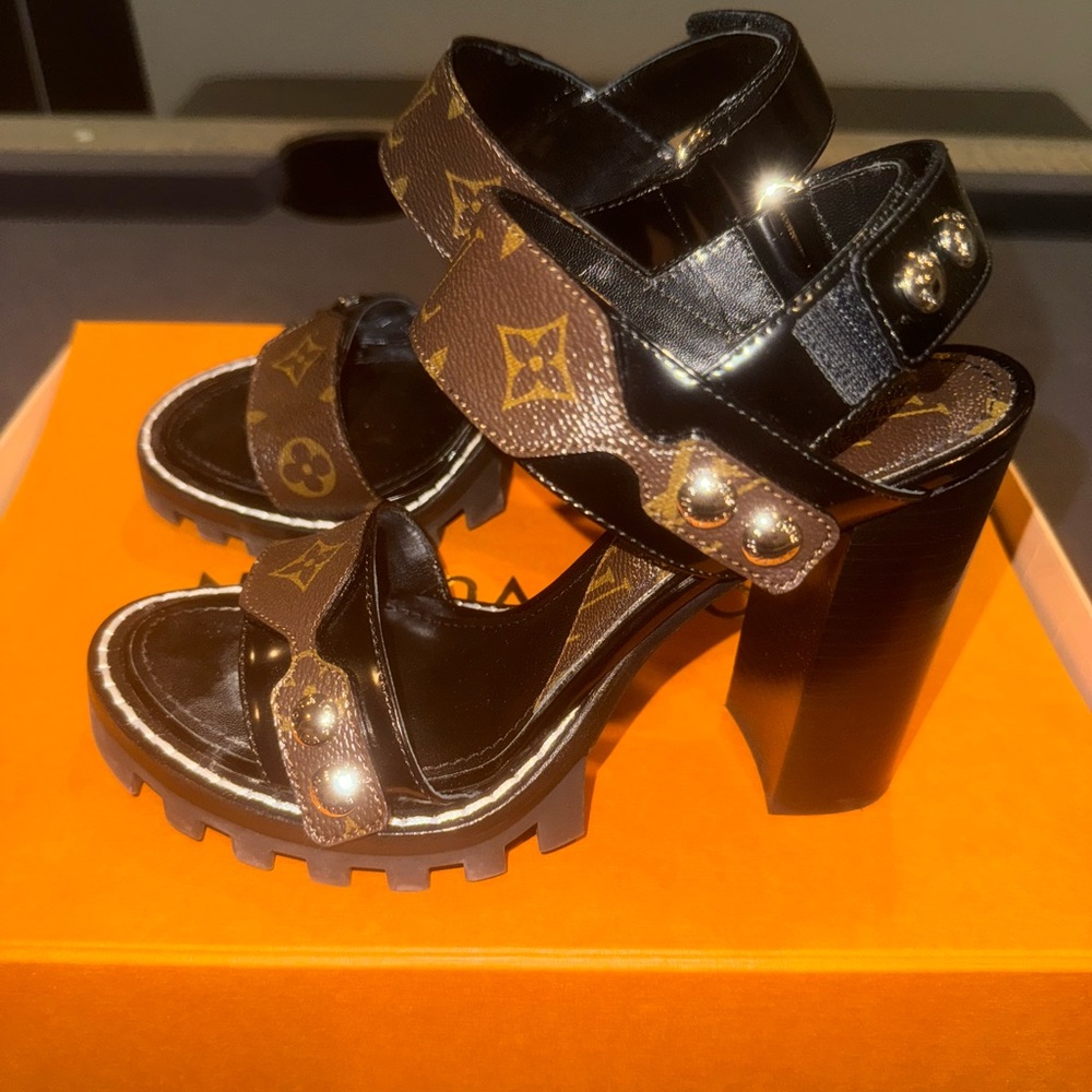 Louis Vuitton Star Trail Sandal 38.5 - Picture 3 of 8